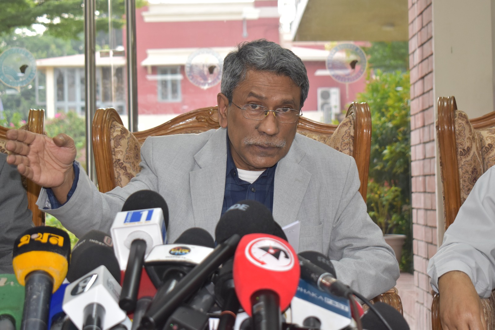 " তত্ত্বাবধায়ক সরকারের প্রধান উপদেষ্টা নিয়োগের পদ্ধতি বিষয়ে অধিকাংশ দল একমত"